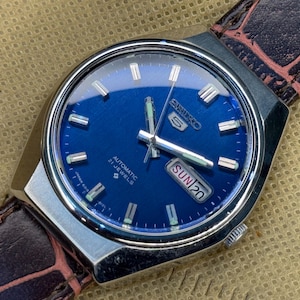 Vintage Seiko blue dial automatic gents rare dial clean watch