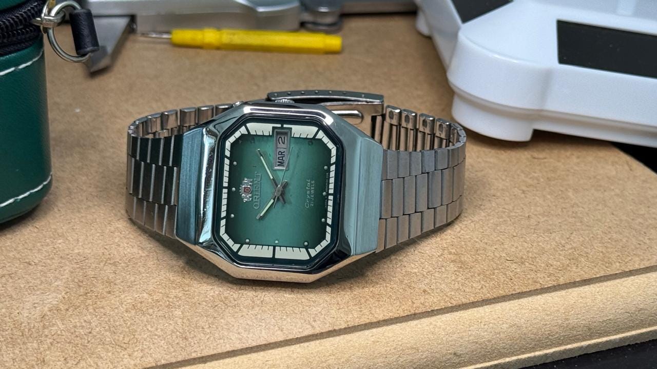 オリエント　メンズ　腕時計　自動巻き　Crystal 21 Vintage Orient Crystal Automatic 21 Jewels Day/Date Japan