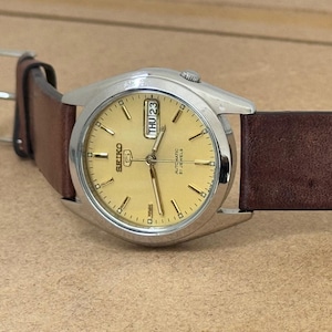 Vintage Seiko 5 yellow dial, brown leather strap automatic gents rare dial clean watch (H9)