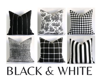 Black and White Farmhouse Decorative Throw Pillows A004