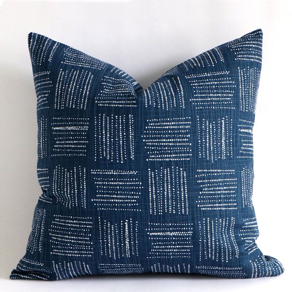 Linen Textured Blue and White Mid Century Modern Decorative Throw Pillow Cover, 10 Sizes A002