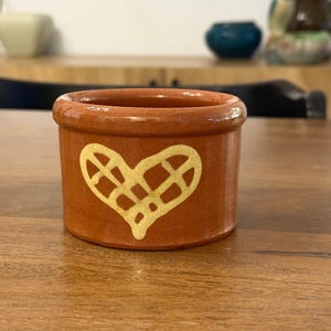 Vintage Westmoore Pottery Redware Crock Ramekin Heart 1997 NC | Gemarkt D Farrell