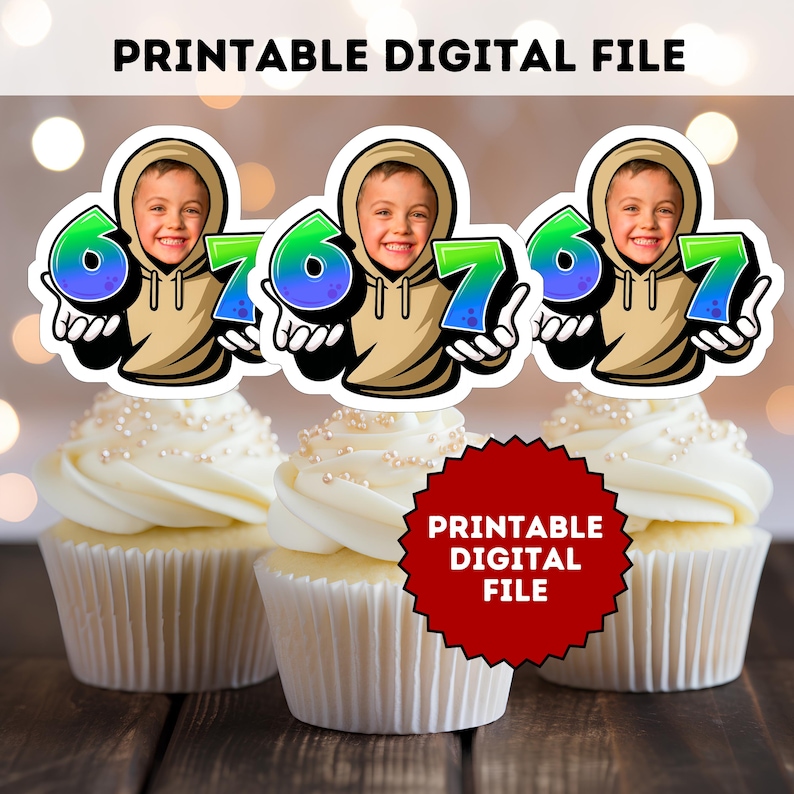 K&ouml;nnte beinhalten: Drei Cupcakes mit wei&szlig;em Zuckerguss und Perlenstreuseln. Jeder Cupcake hat einen Aufsatz mit einem Kind, das die Zahlen 6 und 7 h&auml;lt. Der Text "PRINTABLE DIGITAL FILE" steht oben und auf einem roten Aufkleber.