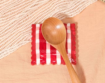 Cottagecore Red Pink Gingham Spoon Rest Cute Ceramic Spoon Holder Coquette Ravioli Plaid Kitchen Decor Handmade Pottery Cooking Gift
