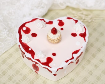 Strawberry Dessert Heart Jewelry Box Cute Ceramic Cake Trinket Case Romantic Gift for Women Sweet Aesthetic Room Decor