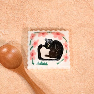 Black Cat Ceramic Spoon Rest Cute Floral Kitchen Decor Cat Lover Gift Cottagecore Cooking Accessory Housewarming Gift Cat Mom Present