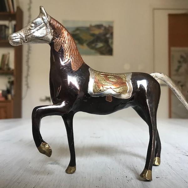 Sculpture ancienne, cheval en métal, cuivre et laiton