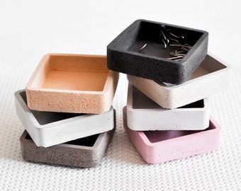 Modern concrete tray | Cement trinket plate | Square beton organizer | Minimalist desk accessory | Industrial decor