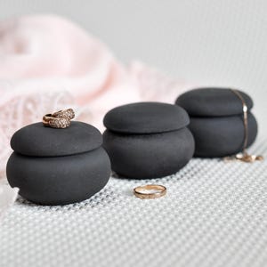 Petite boîte en béton avec couvercle | Boîte ronde en ciment | Conteneur à bijoux en béton | Rangement de bijoux décoratif minimaliste moderne | Décoration industrielle