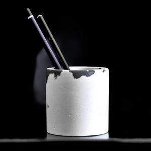 Concrete pencil holder | Minimalist desk organizer | Modern office decor | Hendmade cement pen cup |  industrial gift for her | Scandinavian