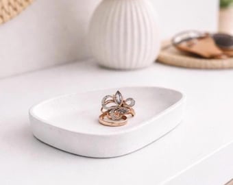 Oval Small Concrete Trinket Tray | Modern Organizer for Keys & Accessories
