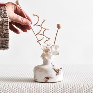 Beton Diffusor Flasche für ätherische Öle mit Marmor Effekt | Aromatherapie-Diffusor