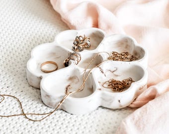 Marmor Beton Schmuck Tablett mit Abschnitten | Minimalistischer Ring-Organizer