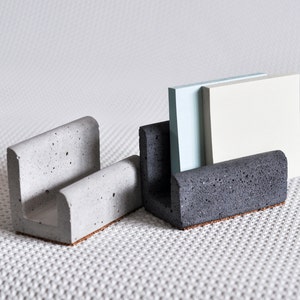 Concrete paper block holder Concrete business card holder Cement card stand Industrial office decor Beton desktop organizer zdjęcie 2