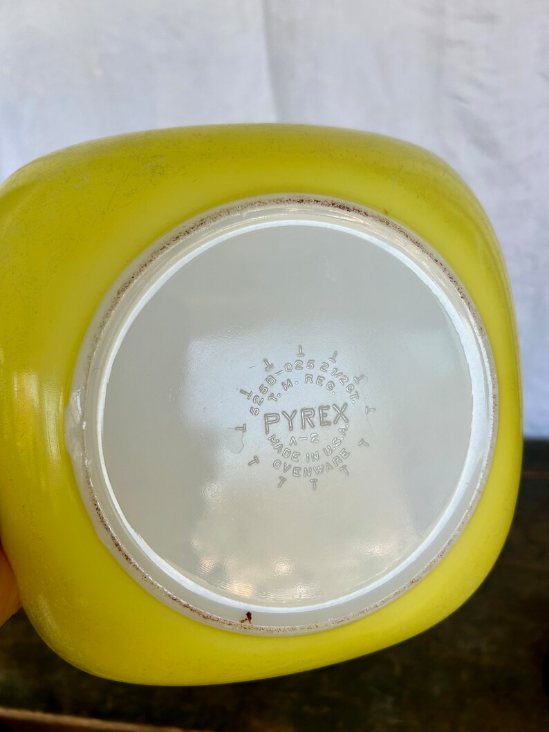 Pyrex Word Image Vintage Pyrex Square Yellow Bowl, 2 1/2 Quart #625B-025 - Etsy