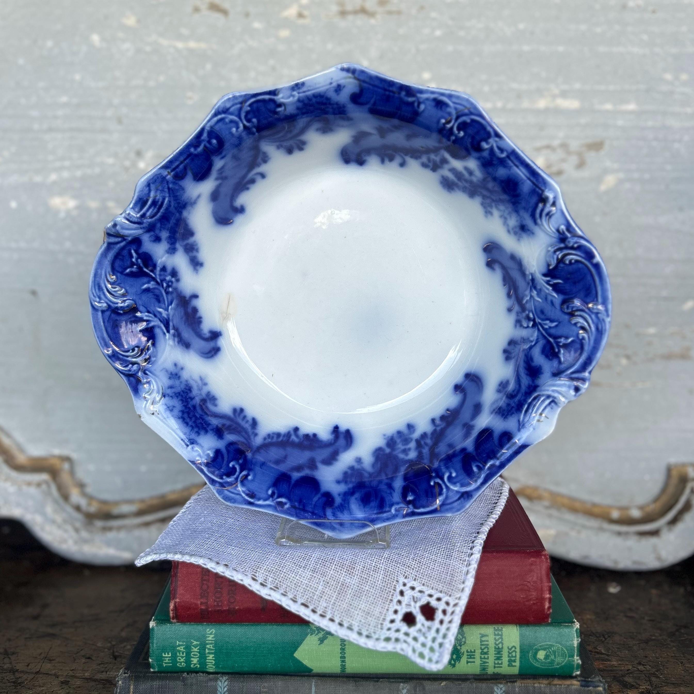 イギリスアンティーク ブルー＆ホワイト パップボート シェルハンドル Antique English Grindley Flow Blue and White Transferware Argyle