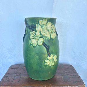 Vintage Roseville Pottery Smooth Dogwood 8 inch Hourglass Shaped Vase c 1920