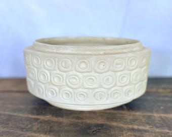Vintage McCoy Pottery Mcm Scandia Planter 33 in Beige