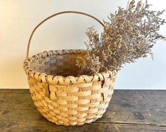 Primitive Antique Large Split Wood Gathering Apple Basket