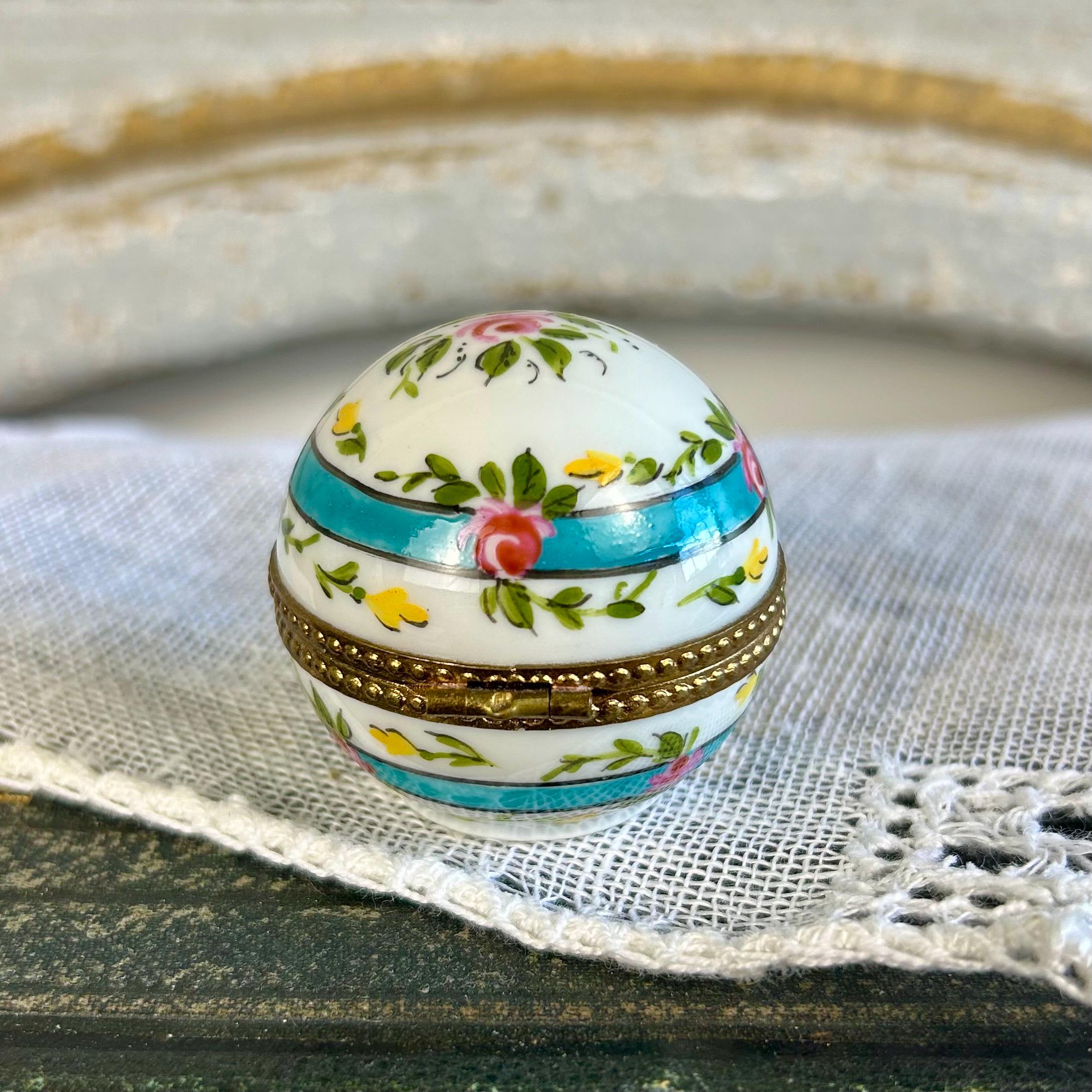 Rare Spherical Peint Main Limoges Hand Painted Serves Floral