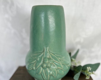 Vintage McCoy Stovepipe Leaves and Berries Vase in Matte Green