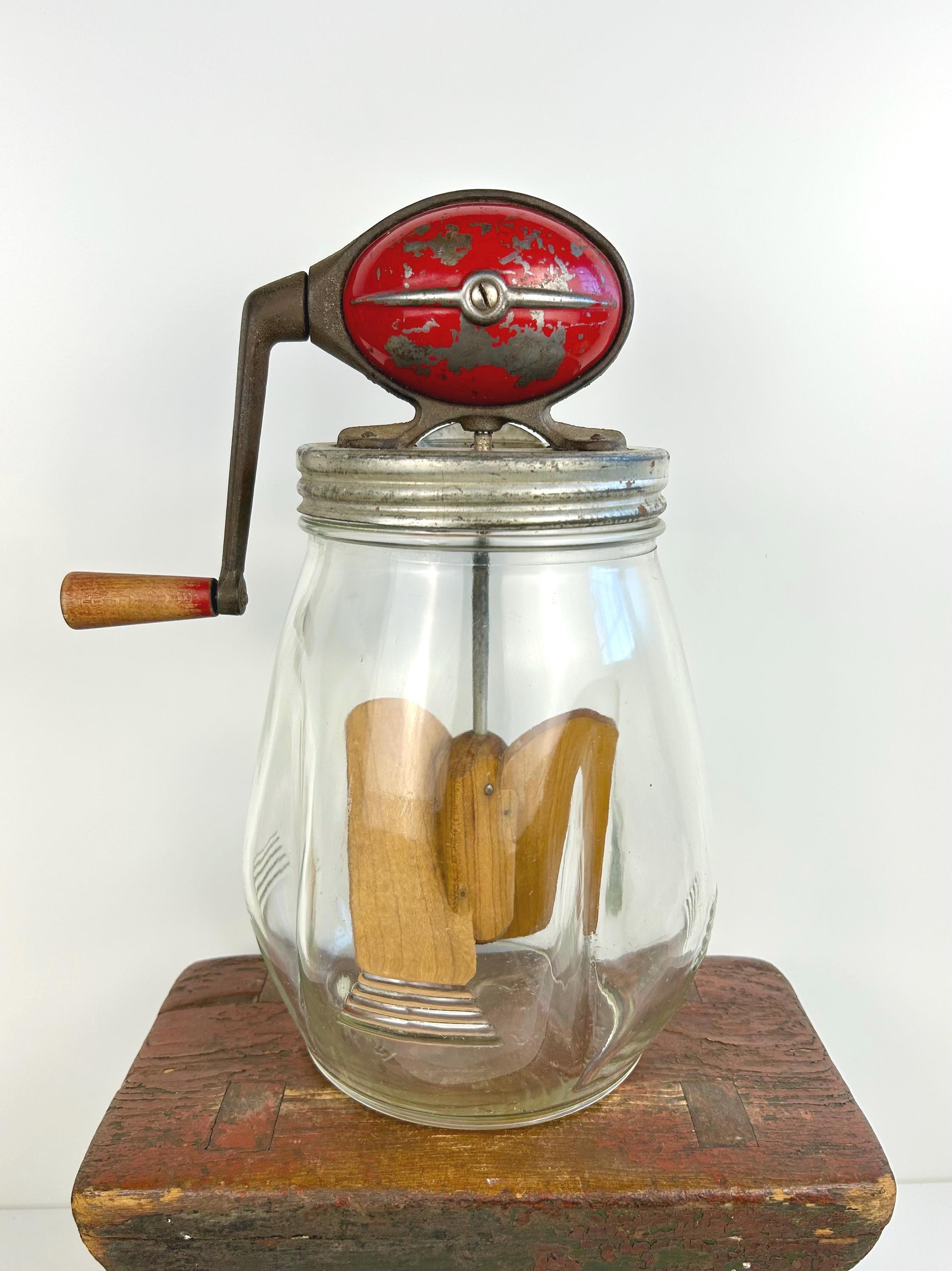 ヴィンテージ杵 Antique Dazey Butter Churn No 4: Red Cast Iron Top With Wooden
