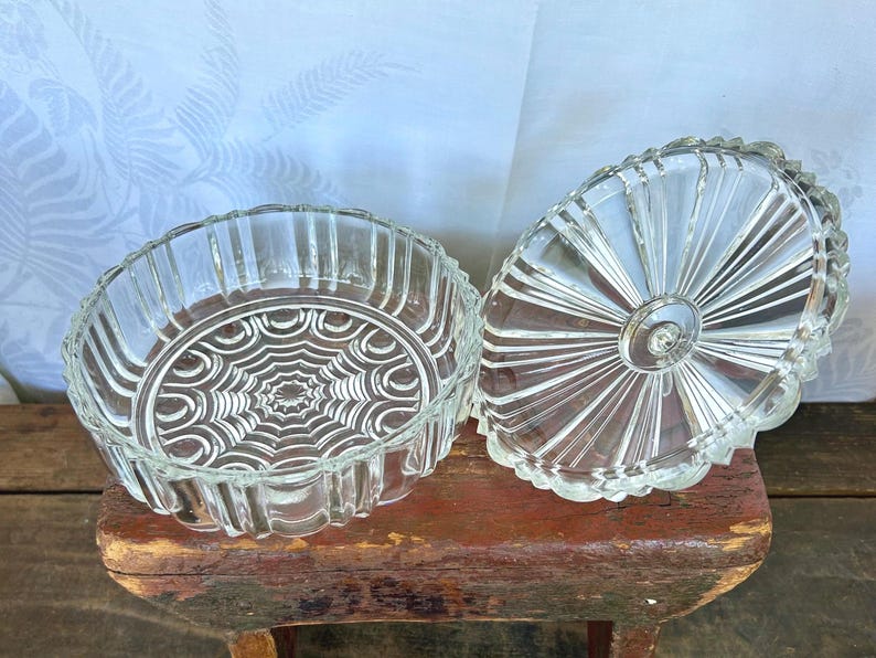 Vintage Anchor Hocking Old Cafe Spiderweb Lidded Candy Dish