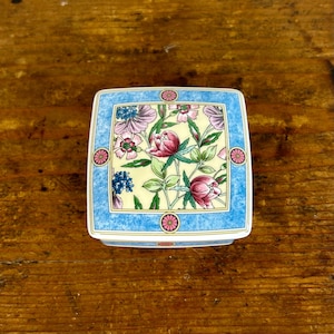 Vintage Wedgwood SARAH Bone China Blue Floral Rectangular Lidded Trinket Box