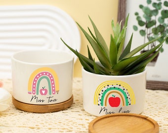 Gepersonaliseerde Boho Rainbow Teacher Plant Pot, bedankje cadeau, leraar waardering geschenken, terug naar school cadeau, aangepaste keramische mini plantenbak pot