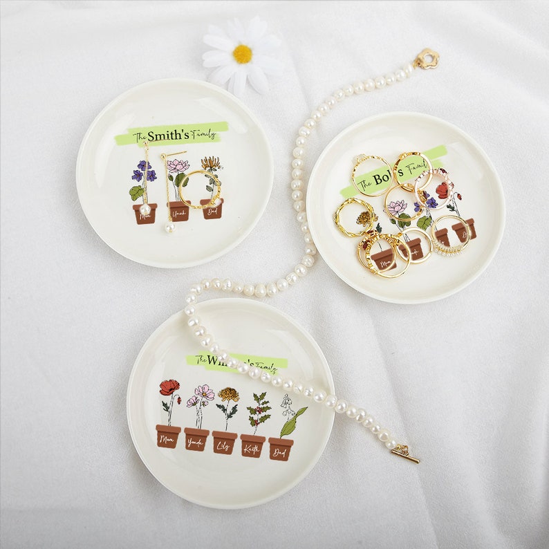 Personalized Family Names Jewelry Dish,ring Dish With Birth Flower