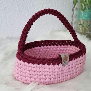 Storage basket, crochet basket with wooden base, utensil holder