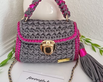 Stilvolle gehäkelte Handtasche,  Schultertasche, Crossbody-Tasche, sehr elegant