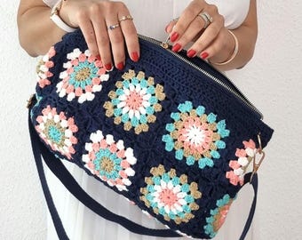 Bunte Granny-Square-Tasche im Boho-Stil, handgehäkelt aus Baumwollgarn.Vielseitiges Festival und Alltags-Accessoire