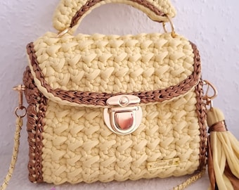 Stilvolle gehäkelte Handtasche,  Schultertasche, Crossbody-Tasche, sehr elegant