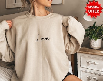 Minimalist 'Love' Sweatshirt: Soft Cotton-Blend Birthday Gift