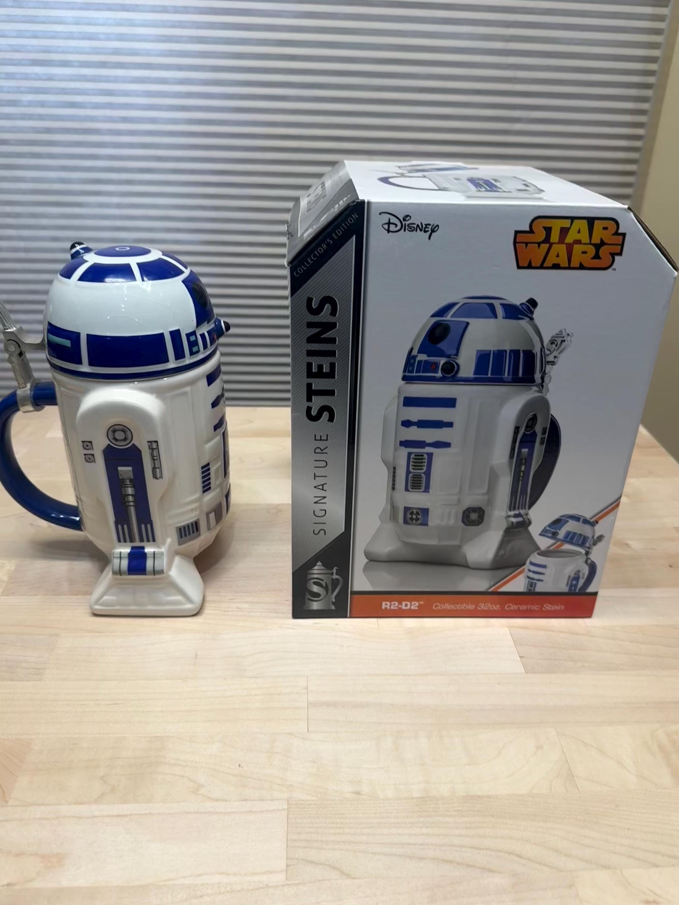 R2 -D2 Signature Stein Ceramic Star Wars 32 Oz Disney Collectors