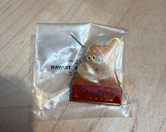 Disney Pin - Doc - Snow White & 7 Dwarfs Movie 1986 Coca Cola - Coke Pin