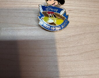 Disney Best Guest Exclusive Pin Be Part of the Magic Mickey Mouse Pin