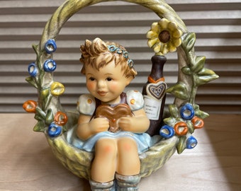 Hummel A Basket Of Gifts #1010143 HUM 618 w/certificate and original box