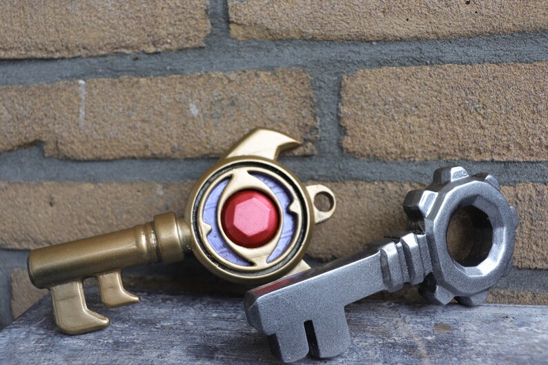 Complete Zelda Cosplay Set Hookshot and Longshot Zelda MasterKey Boss