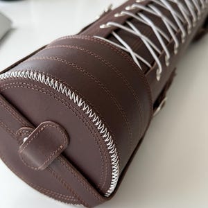 Tubo de cuero hecho a mano • 11 cm de diámetro • Porta dibujos • Estuche para mapas • Porta carteles • Regalo único para arquitecto o para él