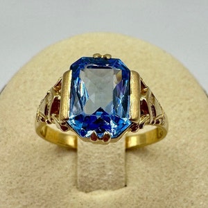 18K Gold Synthetic Spinel Ring ESTATE JEWELRY