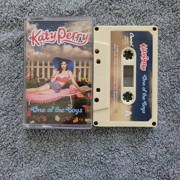 Katy Perry - Cassetta di uno dei ragazzi