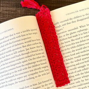 Cottage Core Crochet Bookmark / Gift for Book Lovers
