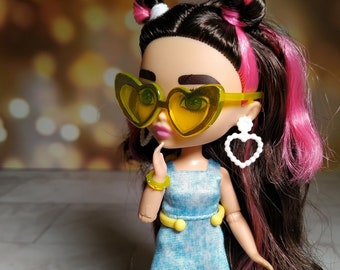 Gafas amarillas, pulsera para muñeca Barbie mini extra - 1/8 Ropa para muñecas femeninas normales de 5,5 pulgadas y 14 cm