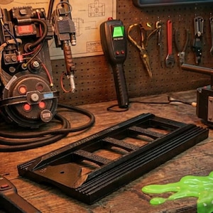 Ghostbusters Proton Pack Booster Frame | Resin Replica Prop Part | Zinc Primed for Realistic Weathering | GB1 Ladder