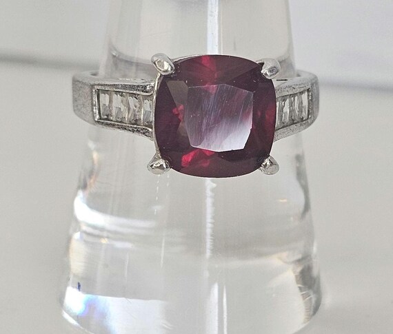 Vintage Cushion-Cut Garnet Statement Ring, Size 9 - image 4