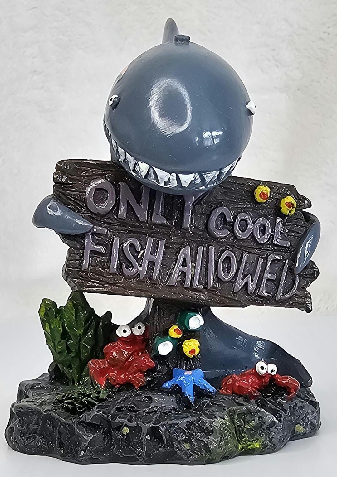 Shark Holding Sign Only Cool Fish Allowed Fish Tank Aquarium Statue ...