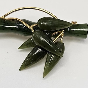 Antique Vintage 1960s Gold Tone Jade Bamboo Brooch Pin. Nice condition!!