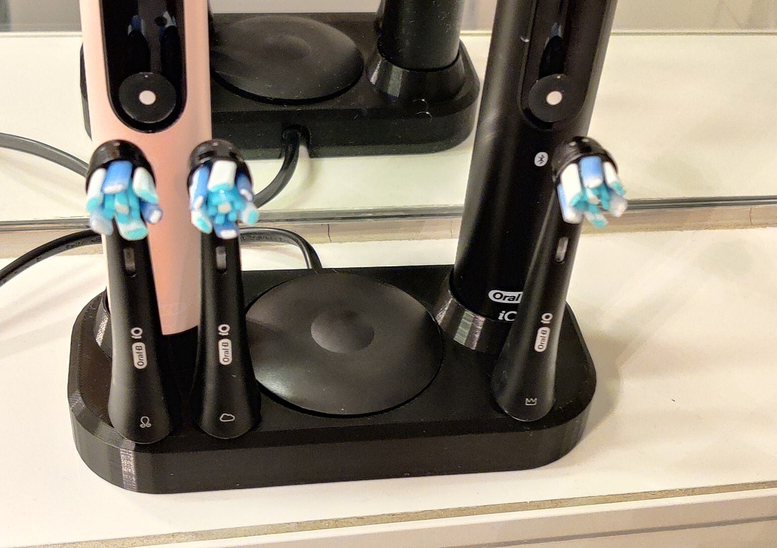 Oral-B Zahnbürsten Halter - Organizer Für Elektrische Zahnbürsten Mit Ladeplatz